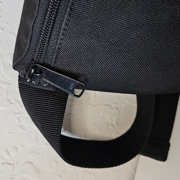 Herschel Black Canvas Belt Bag/ Hip Pack - Picture 4 of 13